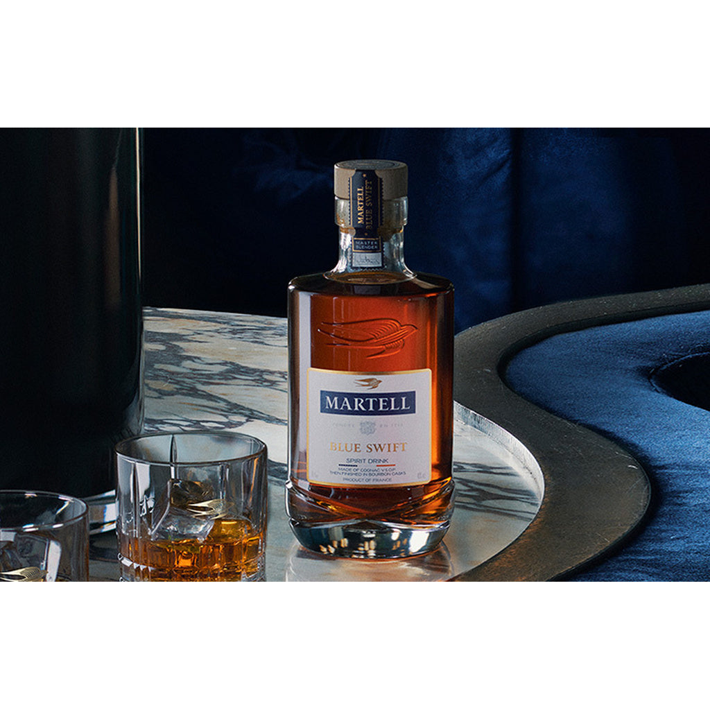 Martell Blue Swift VSOP Gift Box / with cups 750 ml product image 12