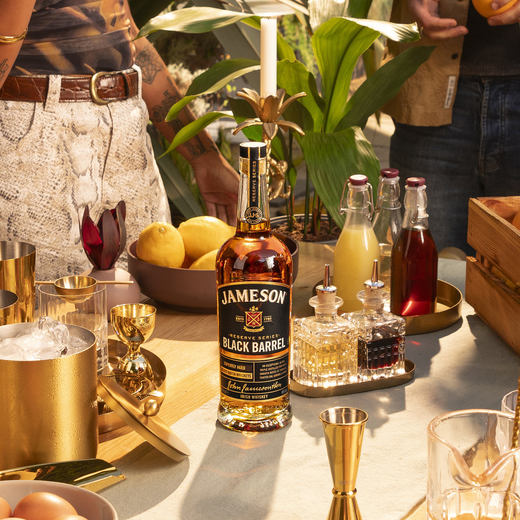 Jameson Black Barrel 1 L product image 9