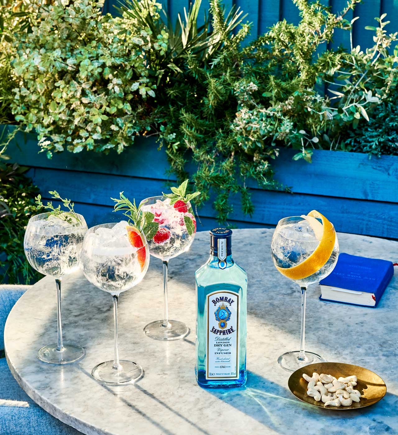Bombay Sapphire London Dry Gin 750 ml product image 3