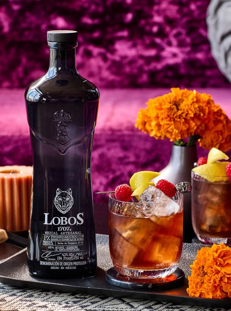 Lobos 1707 Artesanal 750 ml product image 2