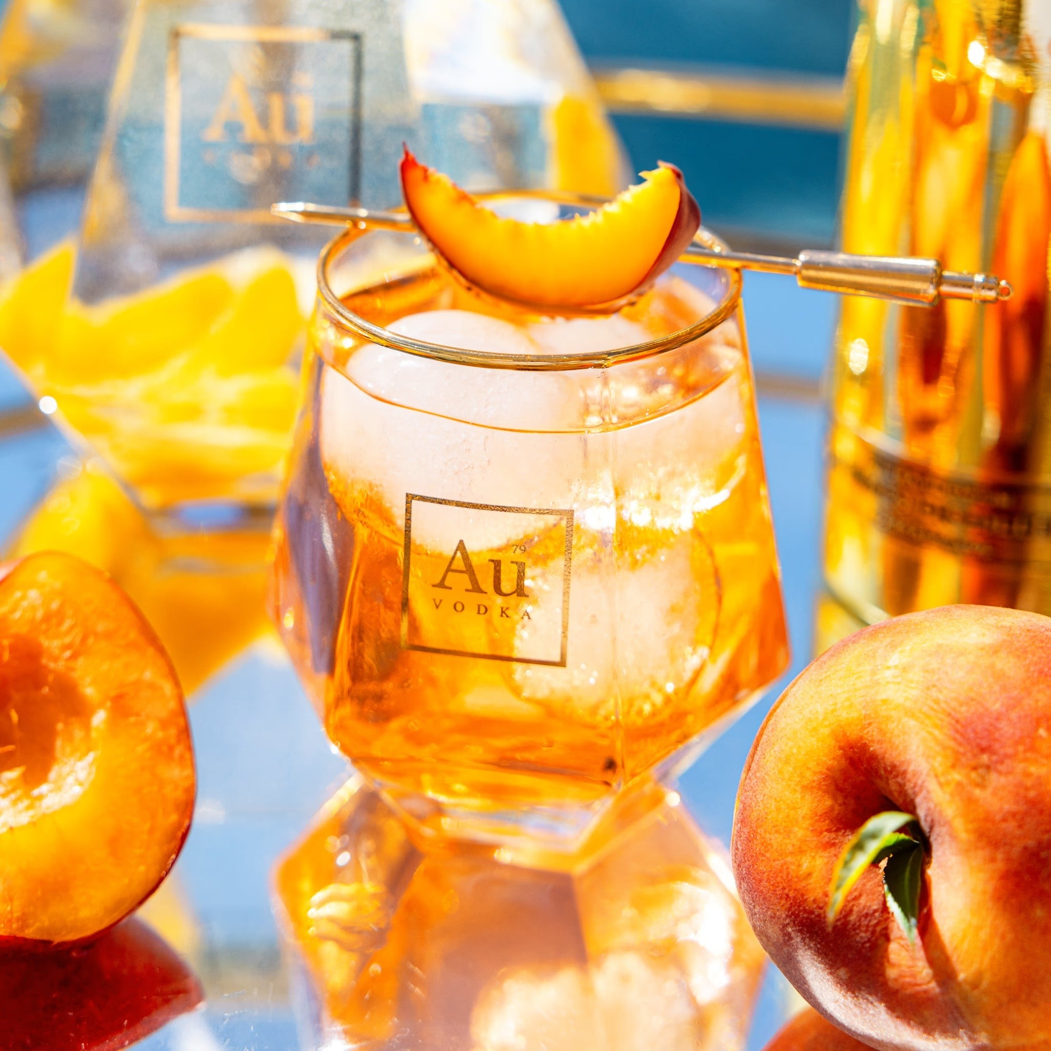 AU Juicy Peach Vodka 750 ml product image 3